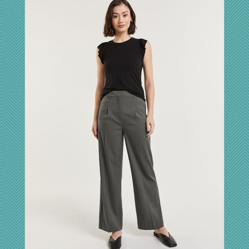 Reitmans NWT Sage Green High Rise Wide Leg Twill Pants